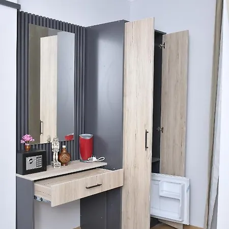 Отель Arinna 4*